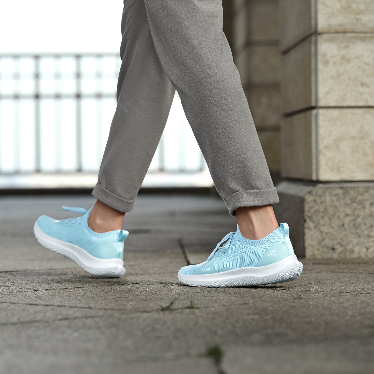 Fly (Ice Blue/White)