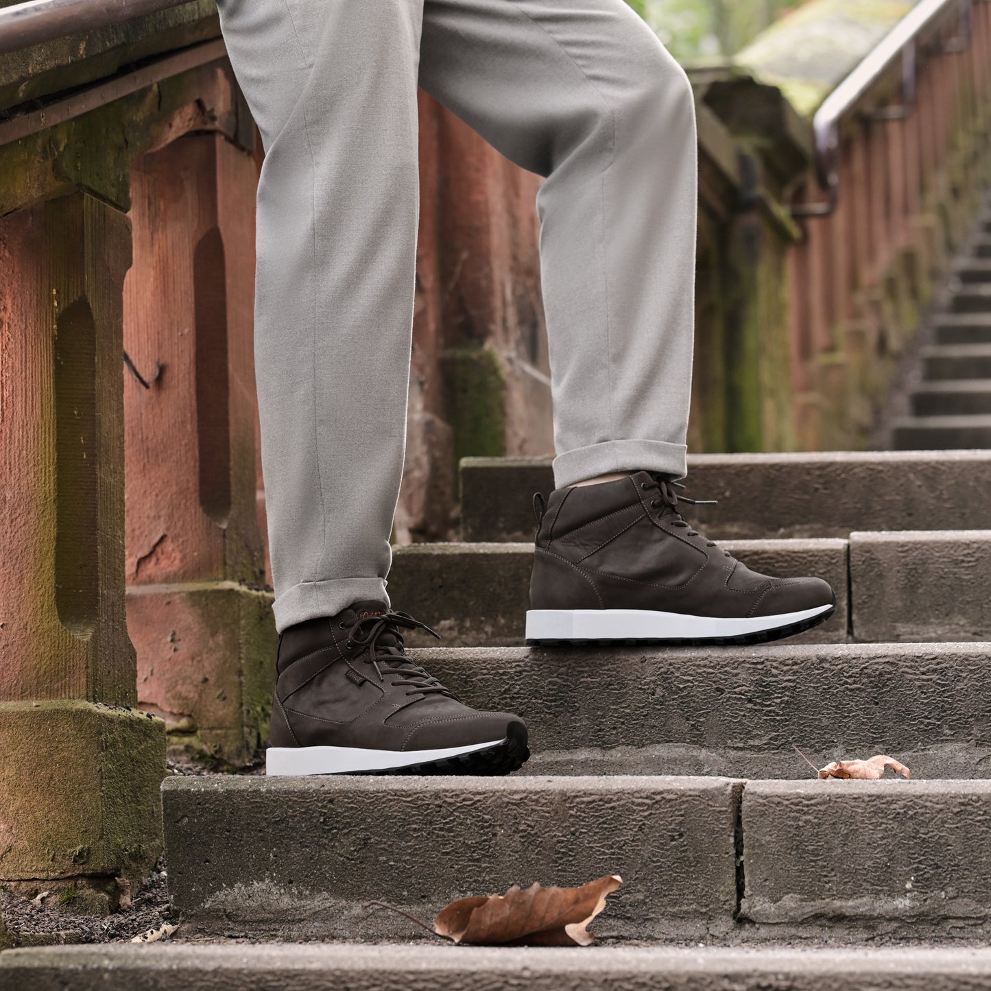 Derby Walk MidCut S Leather (Chocolate/Brown/Light Grey)