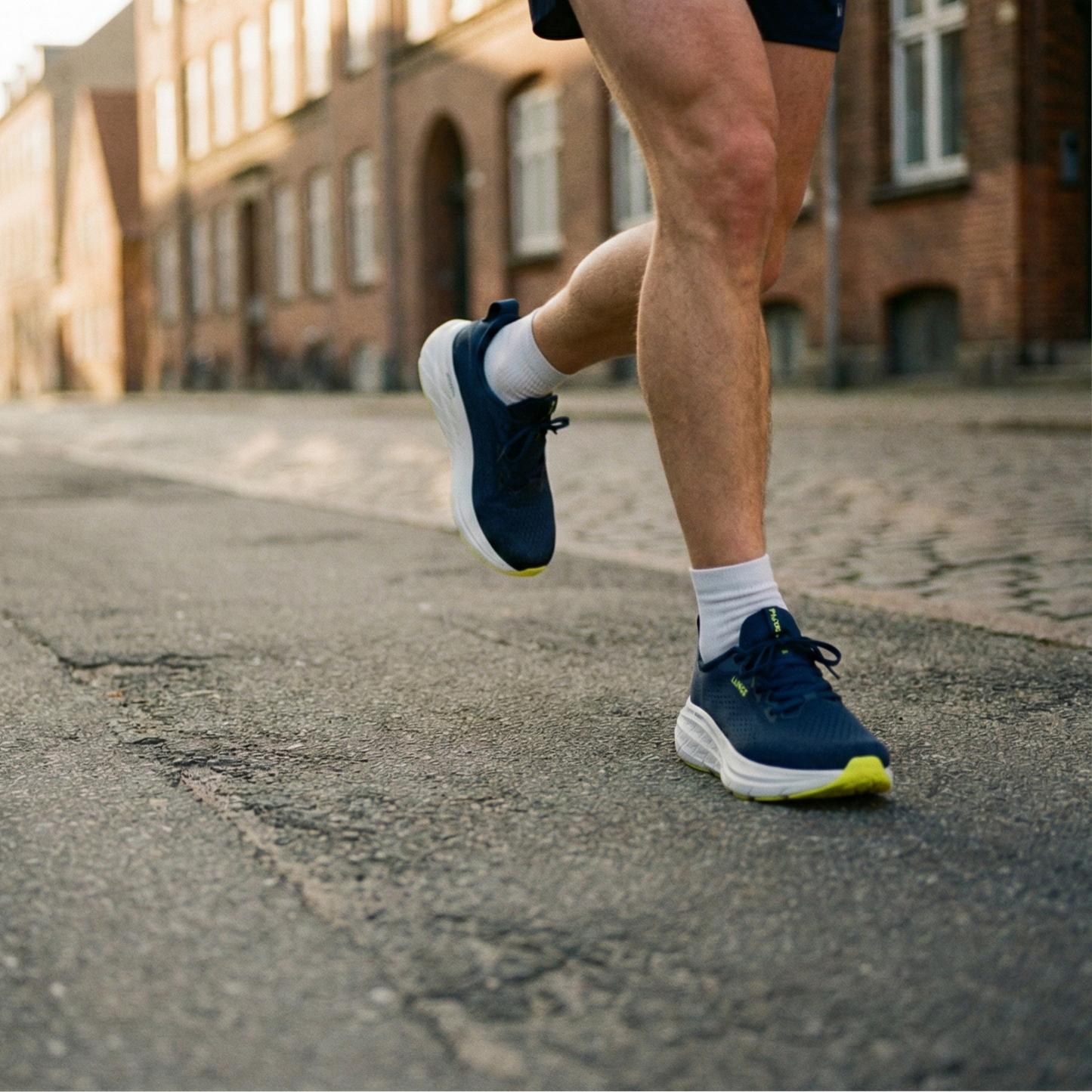 Pulse Run Core (Navy/Lemon/White)